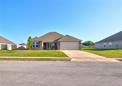 949 Ethan James St, Elkins, AR 72727 - photo 2