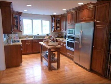 27 Oheir Way, Lowell, MA 01852 - photo 7