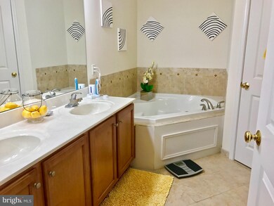 410 Degas Ct unit 410, Williamstown, NJ 08094 - photo 5