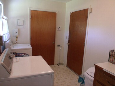 1214 S Caledonia Rd, Laurinburg, NC 28352 - photo 6