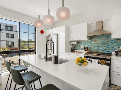 533 E Harrison Ave unit 12, Royal Oak, MI 48067 - photo 5