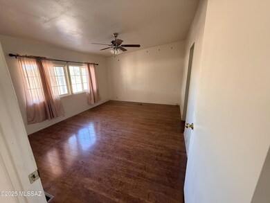 995 E Sonora Verde Dr, Benson, AZ 85602 - photo 7