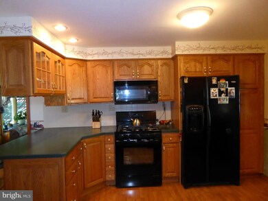 383 W Vine St, Hatfield, PA 19440 - photo 4