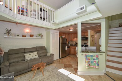 81 Dartmouth St unit 108, Pittsfield, MA 01201 - photo 6