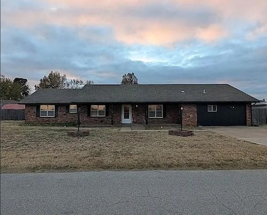 202 Walter Way, Anadarko, OK 73005 - photo 2