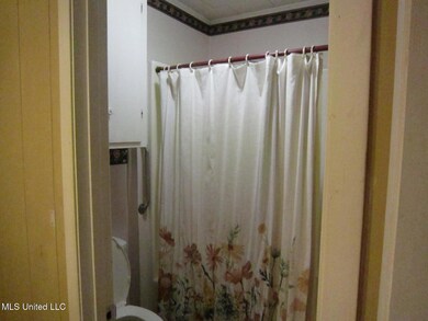 1038 Page Dr, McComb, MS 39648 - photo 6