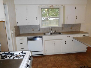 110 110 Stanford, Tyler, TX 75701 - photo 5