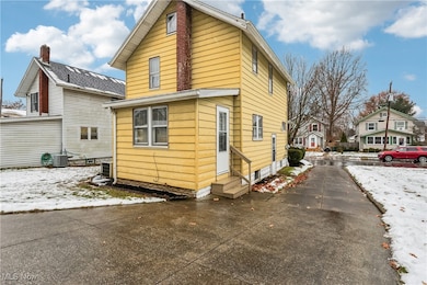 79 20th St SW, Barberton, OH 44203 - photo 2