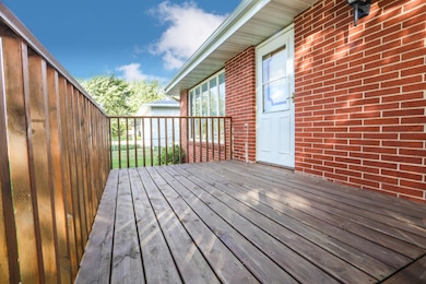 1215 24th Ave NE, Aberdeen, SD 57401 - photo 4