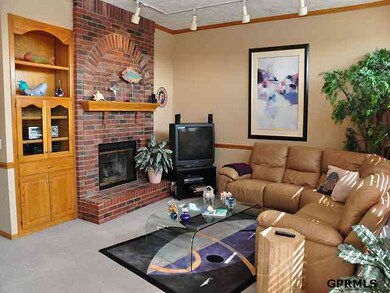 8103 Molokai Dr, Papillion, NE 68046 - photo 4