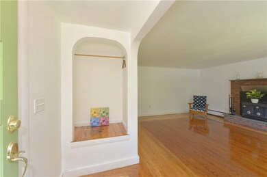4 Eaton St, North Smithfield, RI 02896 - photo 3