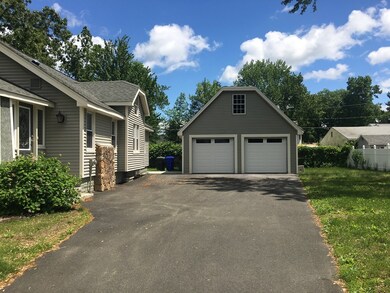 93 Burghardt St, Springfield, MA 01109 - photo 3