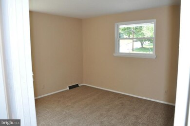 13304 Chalfont Ave, Fort Washington, MD 20744 - photo 5