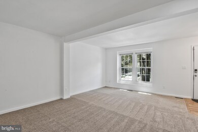 15727 Viewpoint Cir, Dumfries, VA 22025 - photo 6