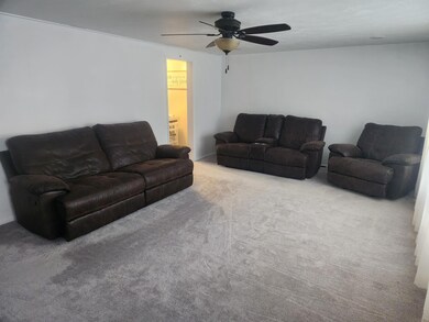 1217 W Arch St, Portland, IN 47371 - photo 4