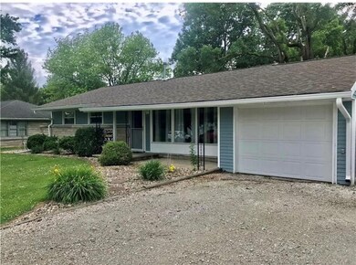 219 Elm Dr, Covington, IN 47932 - photo 2