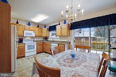 240 Poplar Ave, Glen Burnie, MD 21061 - photo 2