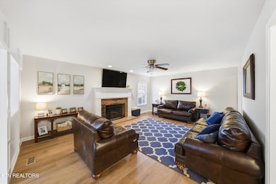 717 Oxford Hills Dr, Maryville, TN 37803 - photo 5