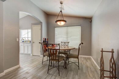 005_Dining Room