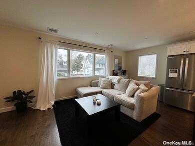 62 Green St unit 2, Huntington, NY 11743 - photo 4