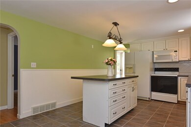 124 Myrtle Ave, Cranston, RI 02910 - photo 7