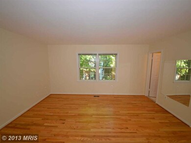 10157 Red Spruce Rd, Fairfax, VA 22032 - photo 4