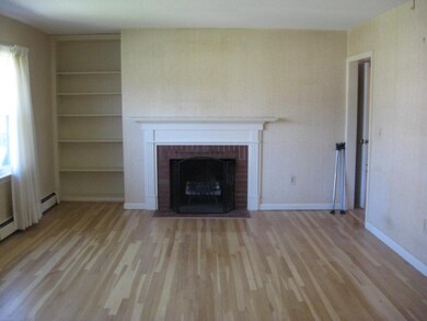 200 Mayflower Dr, Manchester, NH 03104 - photo 7