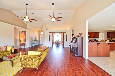 8035 Pine Cliff Cove37
