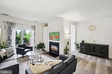 12824 Clarksburg Square Rd unit 105, Clarksburg, MD 20871 - photo 5