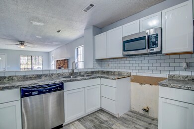 821 Temple Rd-15