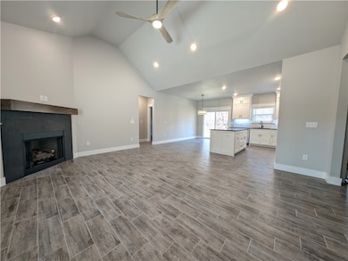 9 Langholm Cir, Bella Vista, AR 72715 - photo 4