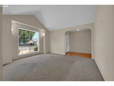 860 Impala Ave, Eugene, OR 97404 - photo 4