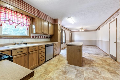 127 Miners Ct (Interior)-3
