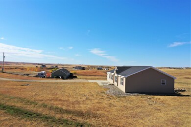 14937 Cochise St, Williston, ND 58801 - photo 4