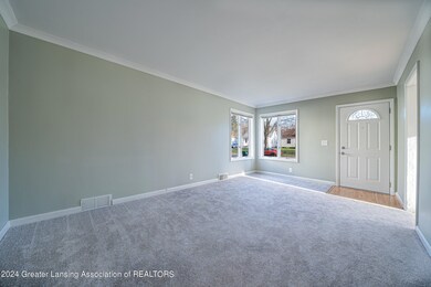 544 N Dexter Dr, Lansing, MI 48910 - photo 5