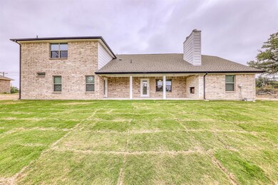 201 Columbia Ct, Springtown, TX 76082 - photo 5