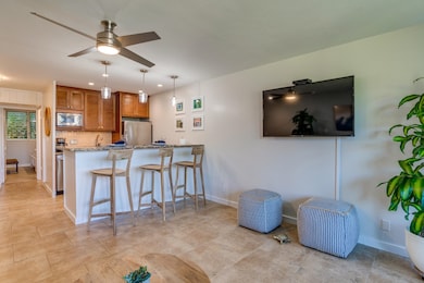 4057 Lower Honoapiilani Rd unit 122, Lahaina, HI 96761 - photo 7