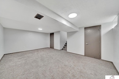 104 N 28th St, Beatrice, NE 68310 - photo 4