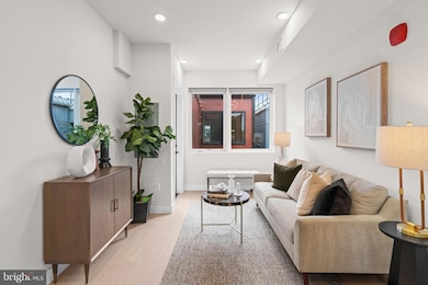 733 8th St SE unit 302, Washington, DC 20003 - photo 4