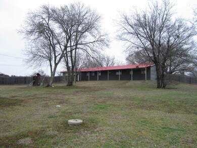 5201 N Fm 51, Weatherford, TX 76085 - photo 5