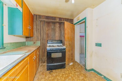 2 Kitchen 1
