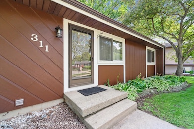 04-311-Lama-Cir-Lansing-MI-48911-WindowS