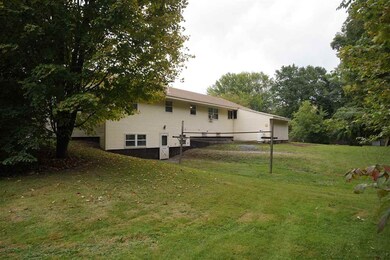 521 Colonial Dr, White River Junction, VT 05001 - photo 6