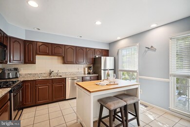 9603 Minstead Ct, Burke, VA 22015 - photo 6