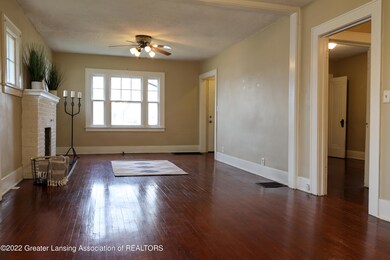 Living Room/Dining