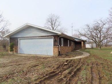 5826 E River Rd, Montpelier, IN 47359 - photo 3