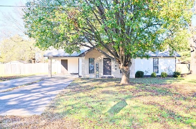 1300 Charles St, Trumann, AR 72472 - photo 4