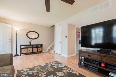 561 Jamestown Ct, Edgewood, MD 21040 - photo 4