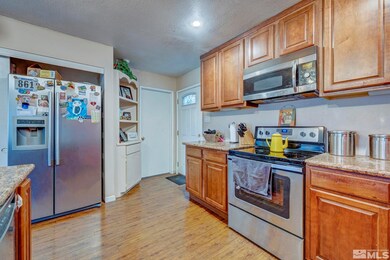 1065 Bradley Square, Sparks, NV 89434 - photo 2