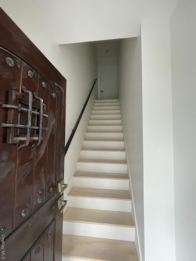 136 Park Ave unit 2 A, Mount Vernon, NY 10550 - photo 3